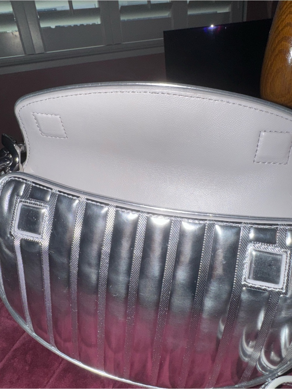 Tory Burch Metallic silver 1/2 moon Fleming. - Picture 5 of 8